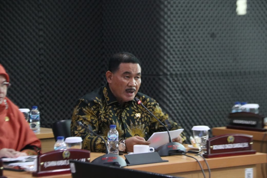 You are currently viewing Ongen Sangaji Dorong Pemprov DKI Sediakan Fasilitas Layak Bagi Satpol PP di Tiap Kelurahan