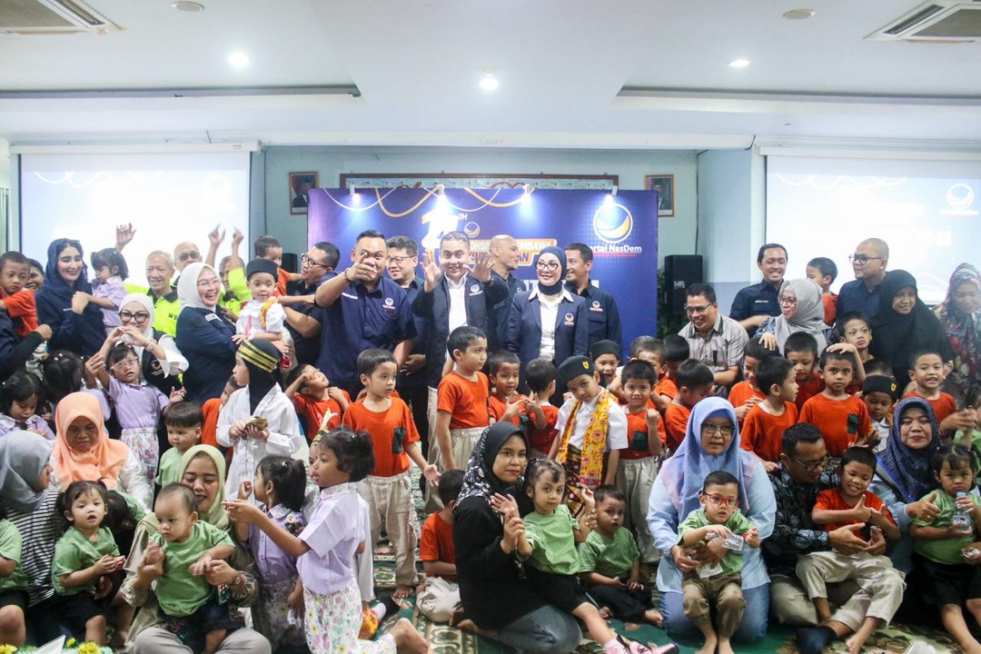 Read more about the article Sambut HUT ke-14, NasDem Jakarta Hadirkan Kebahagiaan untuk Lansia dan Anak Panti Sosial