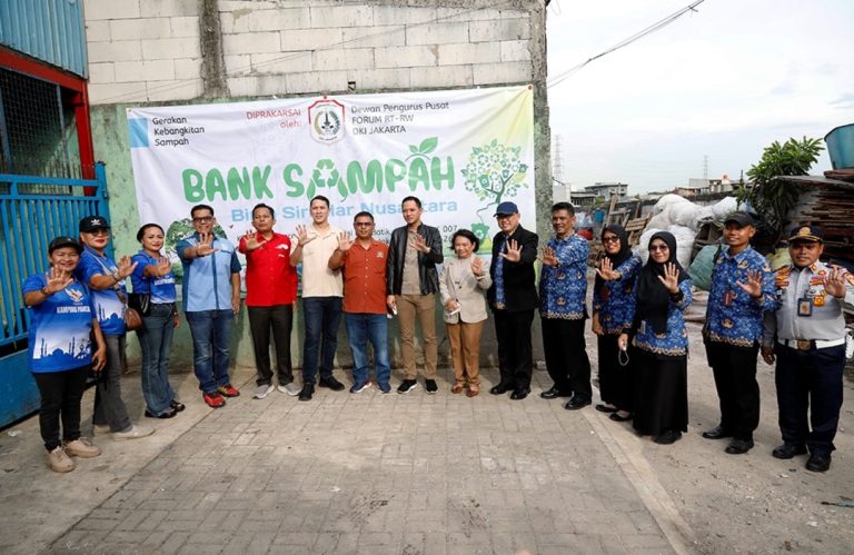 Gias Kumari Putra Apresiasi Inovasi Warga Kelola Sampah Jadi Pakan Maggot di Kampung Pancasila