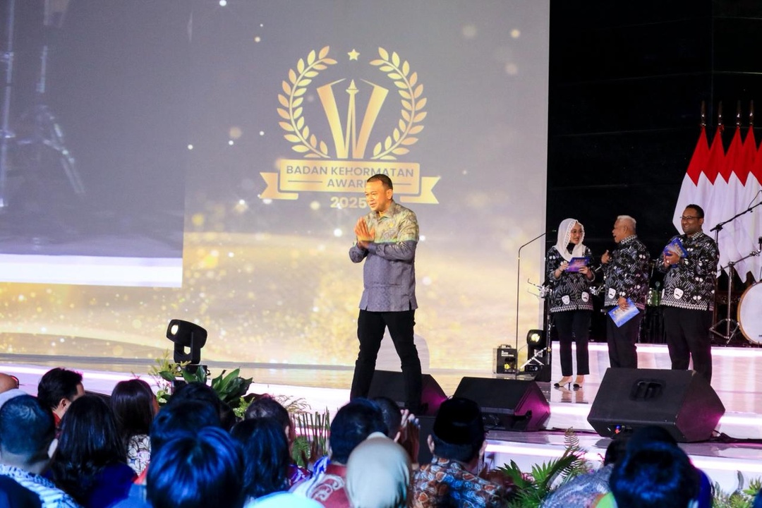 Read more about the article Riano P. Ahmad Raih Penghargaan Kehadiran Terbaik BK Award 2025