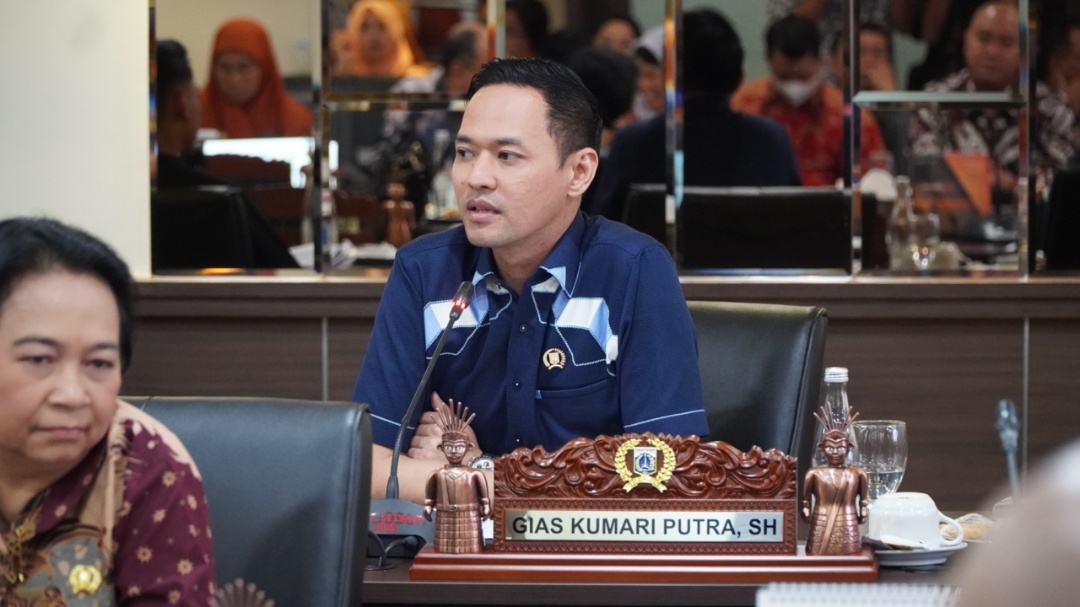 You are currently viewing Gias Kumari Putra Dorong Perpustakaan Jadi Ruang Kreatif Anak Muda