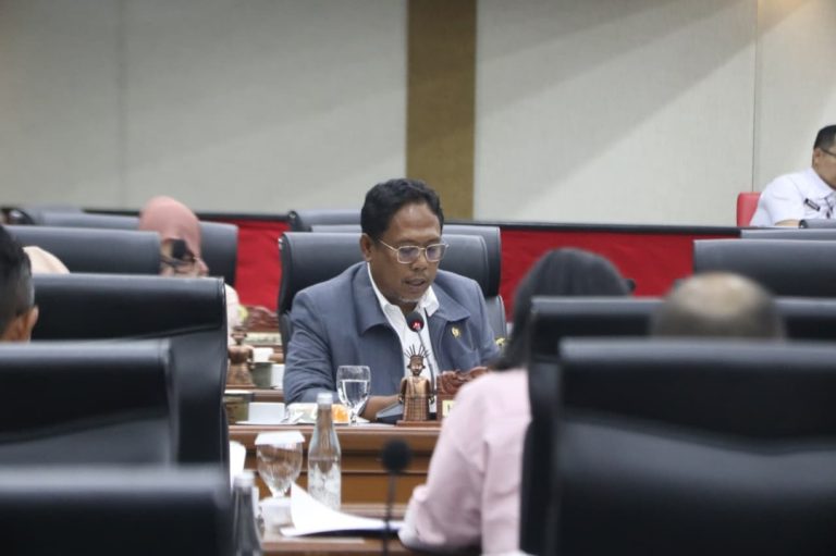 Tindak Tegas Kontraktor Tak Bertanggung Jawab