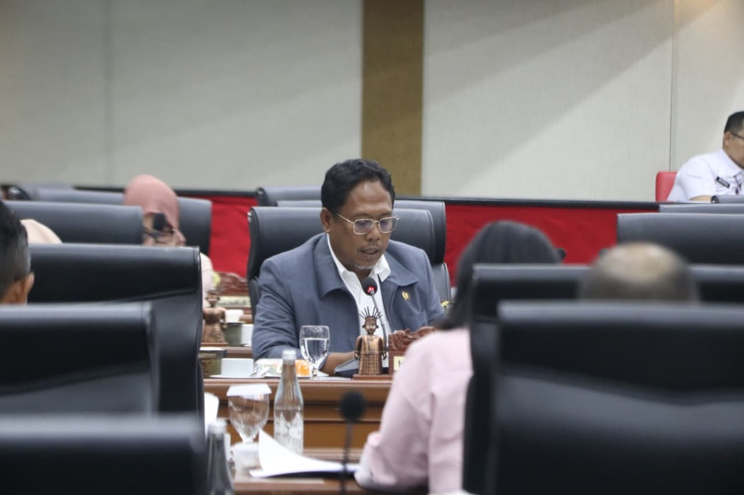 Tindak Tegas Kontraktor Tak Bertanggung Jawab