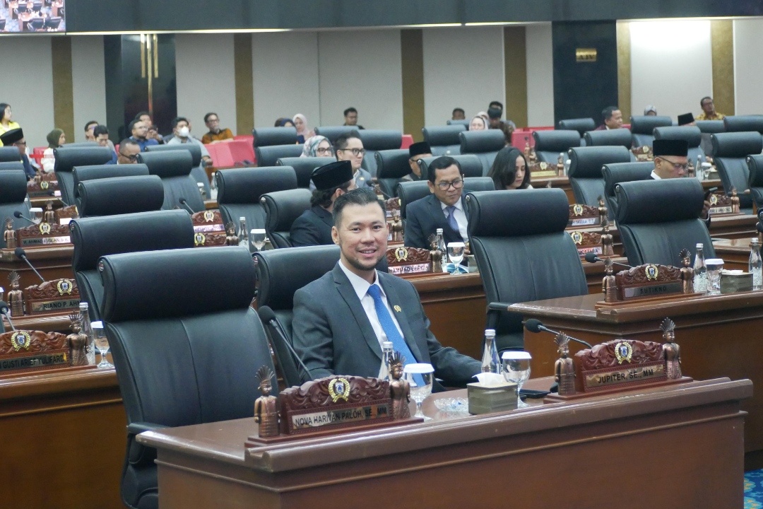 Jupiter Minta Pemprov DKI Selesaikan Legalitas Balai Warga Green Garden