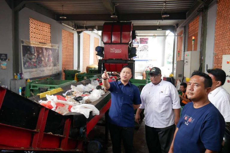 Warga Mulai Pilah Sampah, Gusti Arief Minta Layanan Pengangkutan Diperkuat