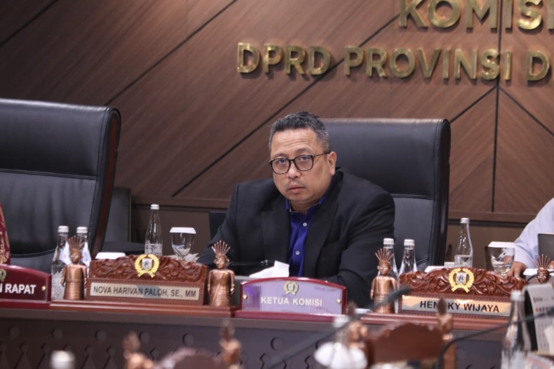 You are currently viewing Nova Harivan Paloh Usul Pelajar di Jakarta Dapat Kartu Layanan Gratis Transportasi Umum